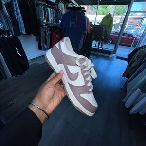 Nike White and Mauve Sneakers